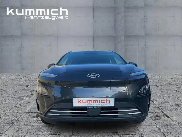 HYUNDAI KONA ELEKTRO (2/14)
