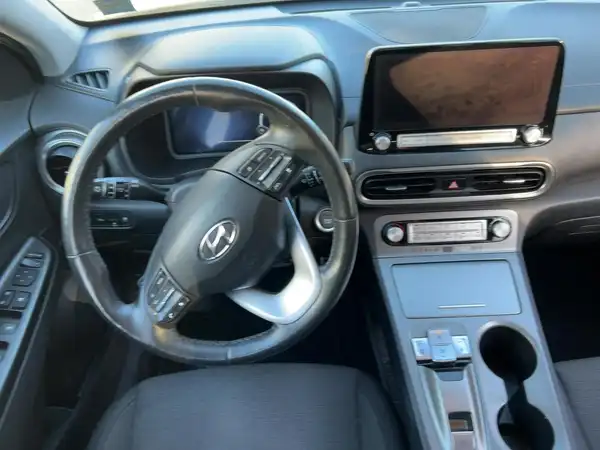 HYUNDAI KONA ELEKTRO (7/14)