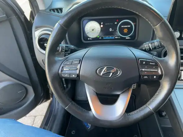 HYUNDAI KONA ELEKTRO (8/14)