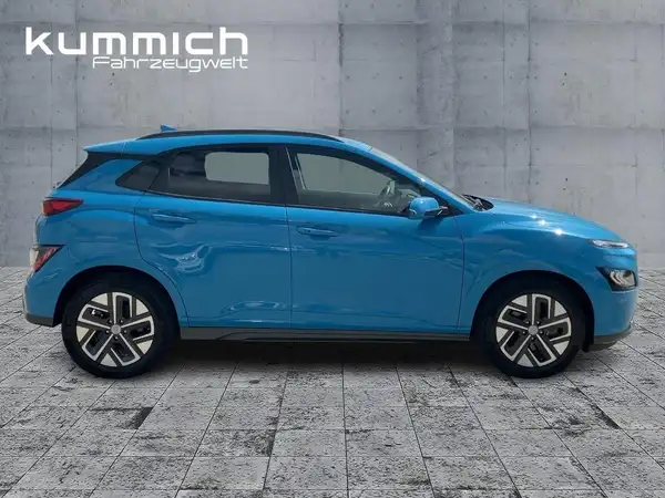 HYUNDAI KONA TREND (3/15)
