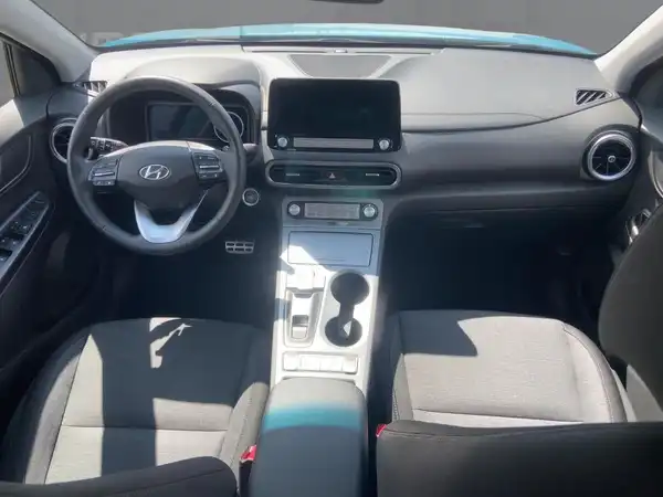 HYUNDAI KONA TREND (8/15)