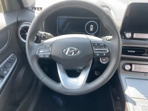 HYUNDAI KONA TREND (9/15)
