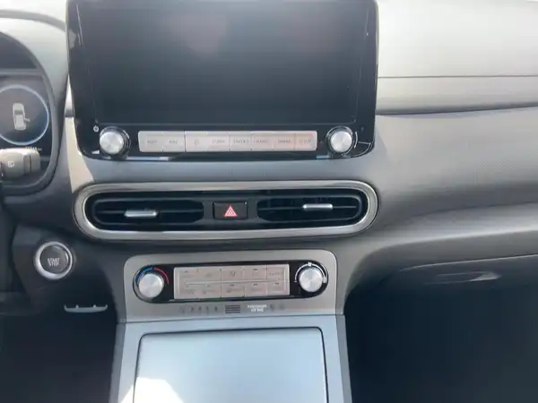 HYUNDAI KONA TREND (10/15)