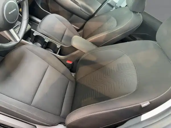 HYUNDAI KONA TREND (11/14)