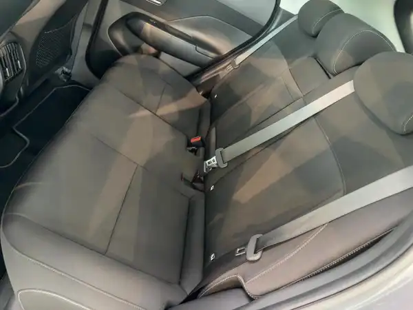 HYUNDAI KONA TREND (12/14)