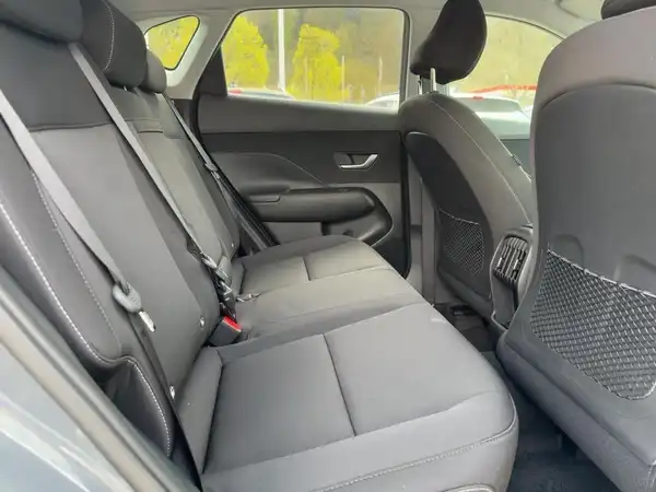 HYUNDAI KONA TREND (12/14)