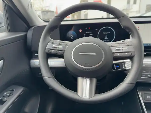 HYUNDAI KONA TREND (9/14)