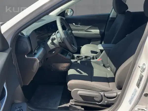 HYUNDAI KONA TREND (11/13)