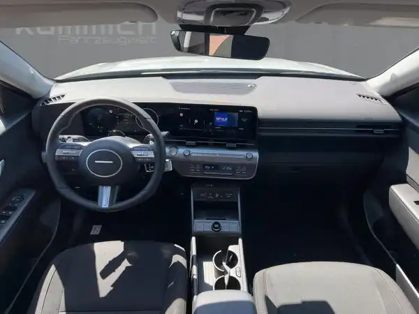 HYUNDAI KONA TREND (8/13)