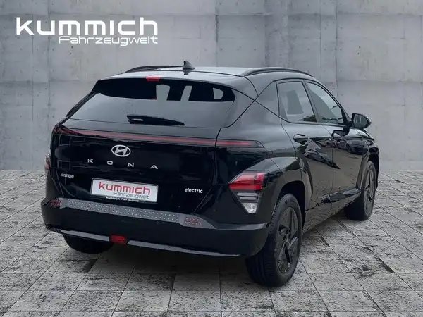 HYUNDAI KONA TREND (4/15)