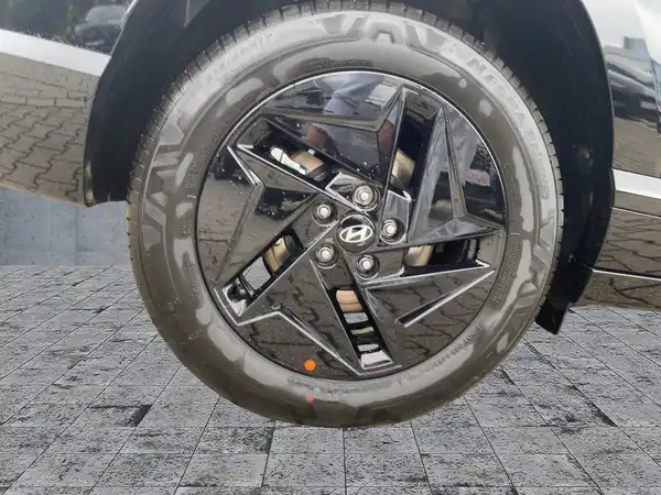 HYUNDAI KONA TREND (7/15)