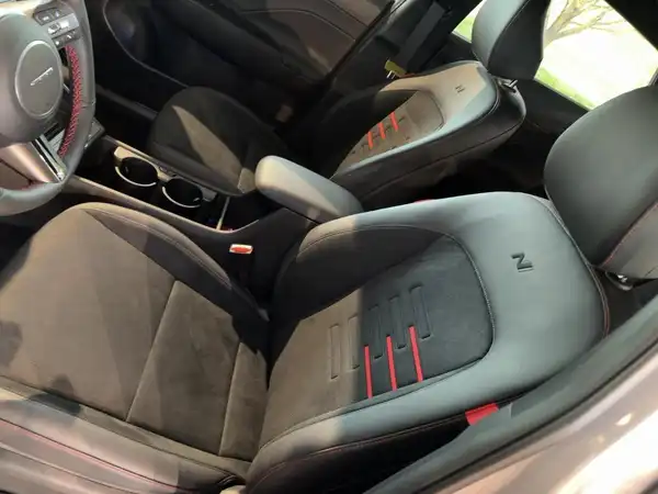 HYUNDAI KONA N LINE (11/14)