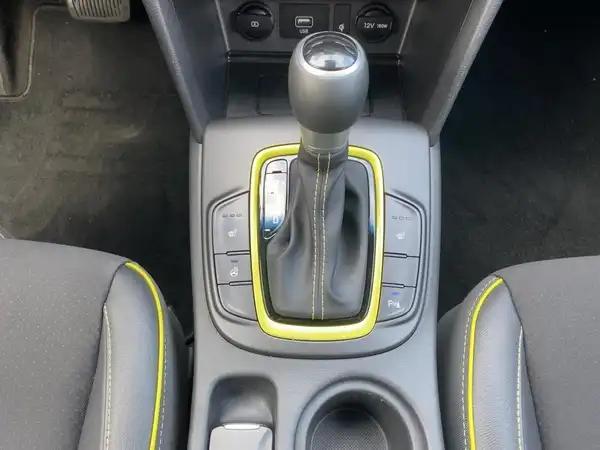 HYUNDAI KONA (14/15)