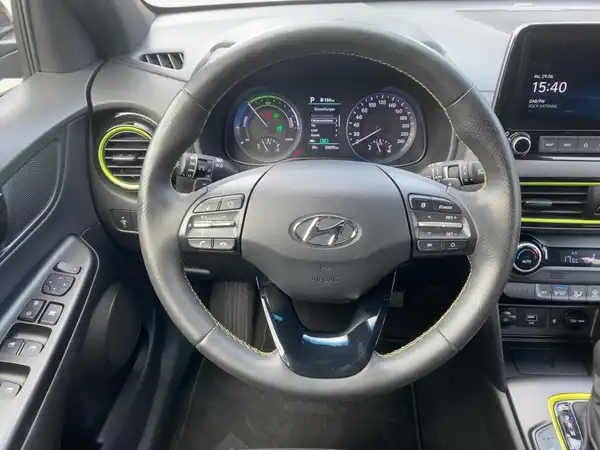 HYUNDAI KONA (9/15)