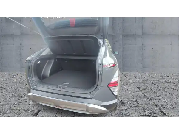 HYUNDAI KONA TREND (7/14)