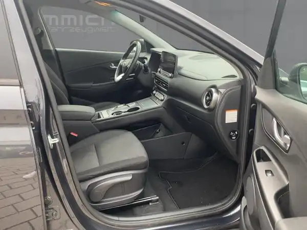 HYUNDAI KONA ELEKTRO (11/15)
