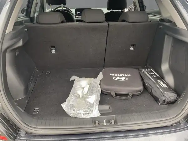 HYUNDAI KONA ELEKTRO (13/15)