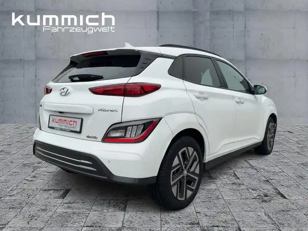 HYUNDAI KONA TREND (4/15)