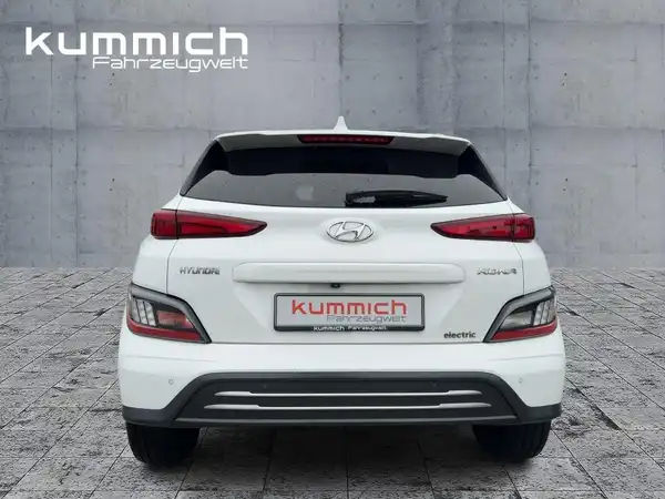 HYUNDAI KONA TREND (5/15)