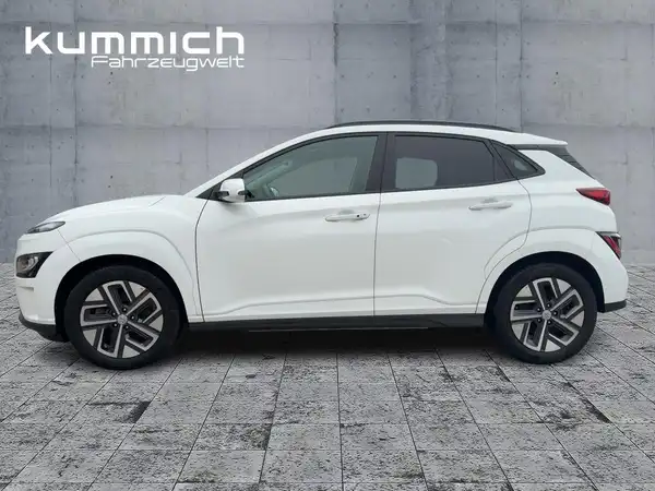 HYUNDAI KONA TREND (6/15)