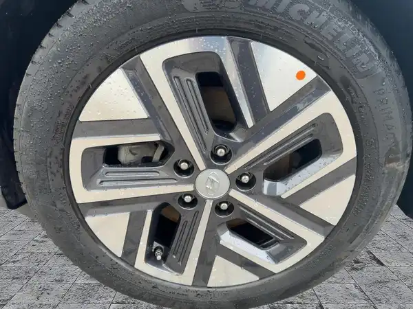 HYUNDAI KONA TREND (7/15)