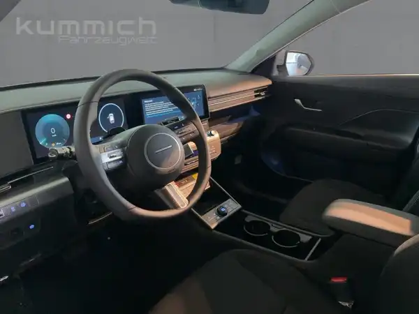HYUNDAI KONA (11/15)