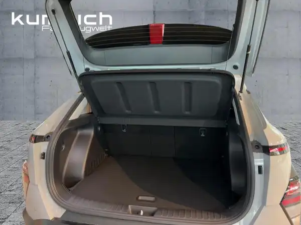 HYUNDAI KONA (13/15)
