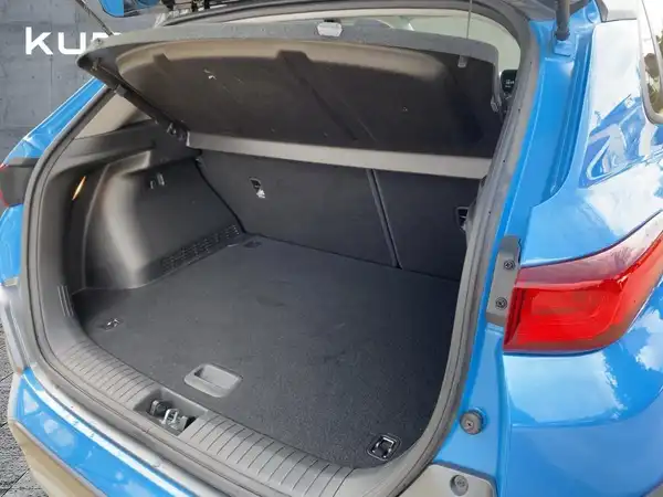 HYUNDAI KONA (13/15)