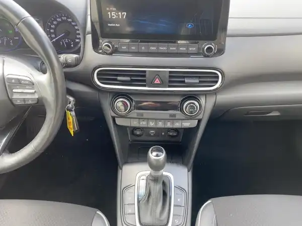 HYUNDAI KONA (10/15)