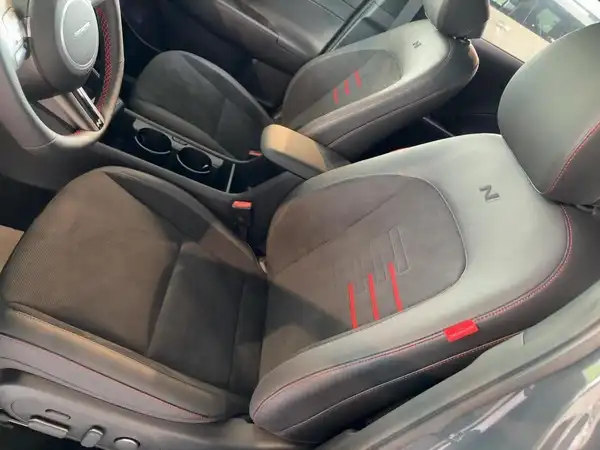 HYUNDAI KONA N LINE (11/14)