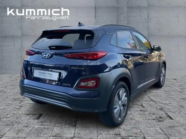 HYUNDAI KONA ELEKTRO (4/15)