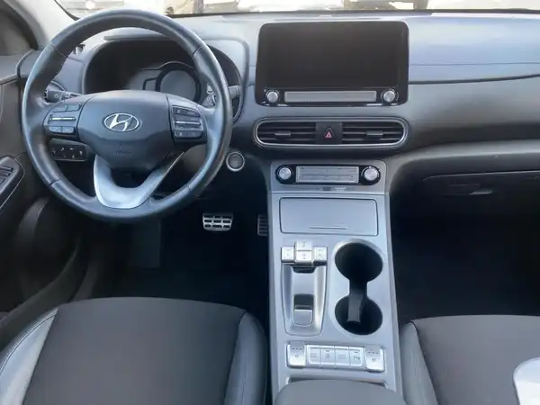 HYUNDAI KONA ELEKTRO (8/15)