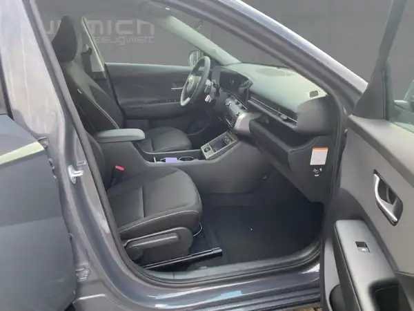 HYUNDAI KONA TREND (11/15)