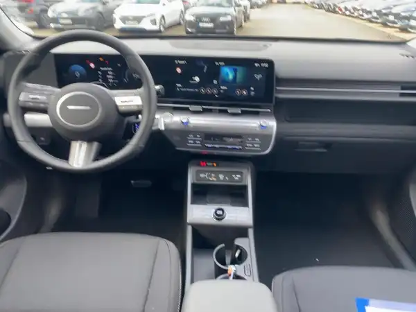 HYUNDAI KONA TREND (8/15)