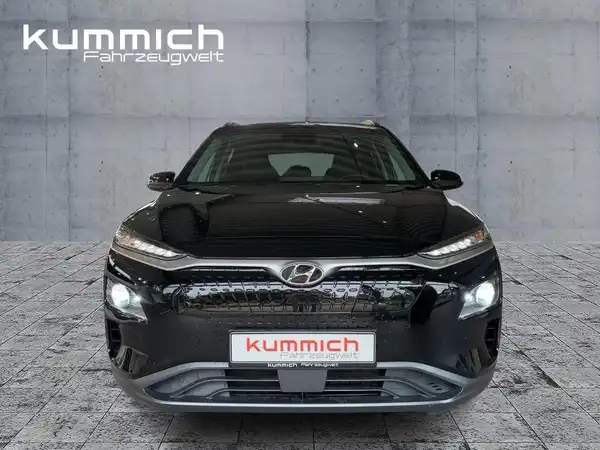HYUNDAI KONA ELEKTRO (2/15)