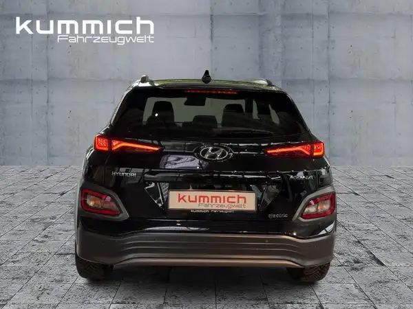 HYUNDAI KONA ELEKTRO (5/15)