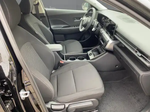 HYUNDAI KONA TREND (11/15)