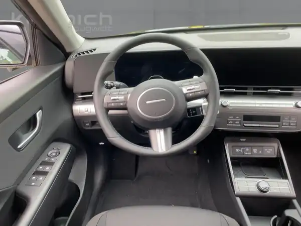 HYUNDAI KONA TREND (9/15)