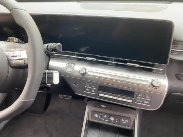 HYUNDAI KONA TREND (10/15)