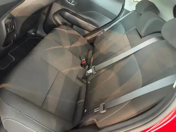 HYUNDAI KONA TREND (12/14)