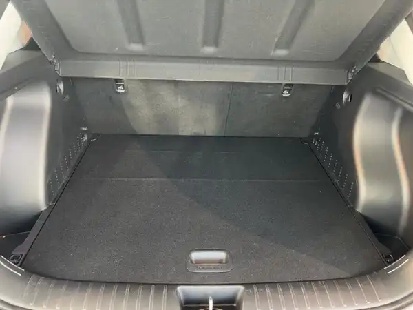 HYUNDAI KONA TREND (13/14)