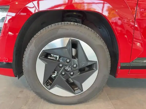 HYUNDAI KONA TREND (7/14)