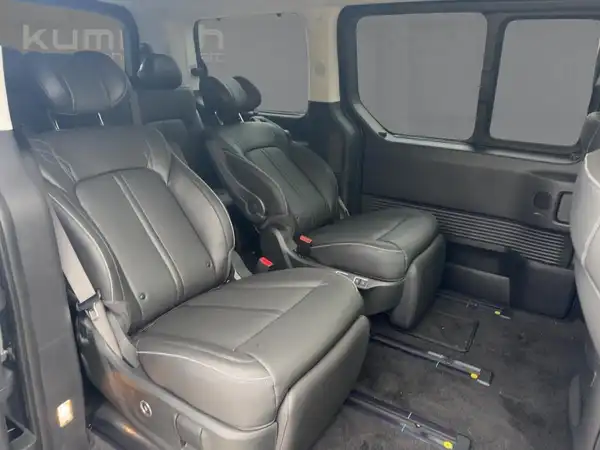 HYUNDAI STARIA (12/15)