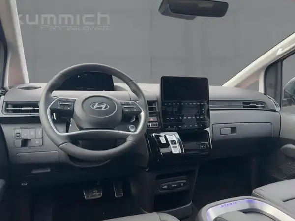 HYUNDAI STARIA (8/15)