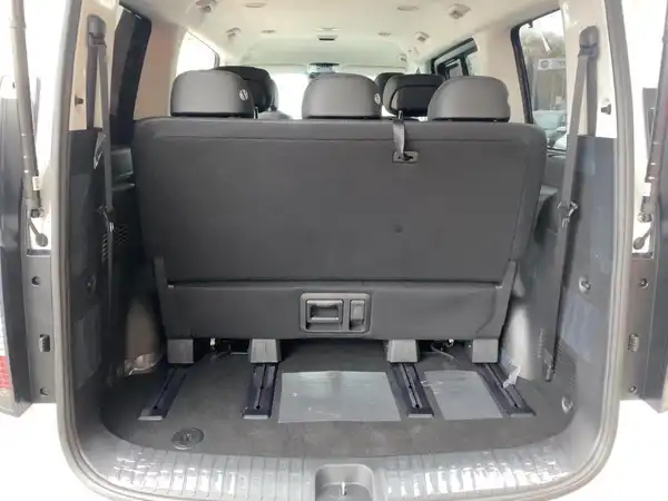 HYUNDAI STARIA (13/15)