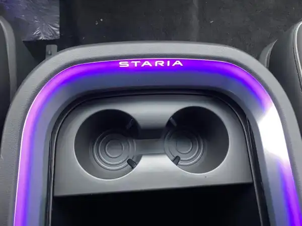 HYUNDAI STARIA (14/15)