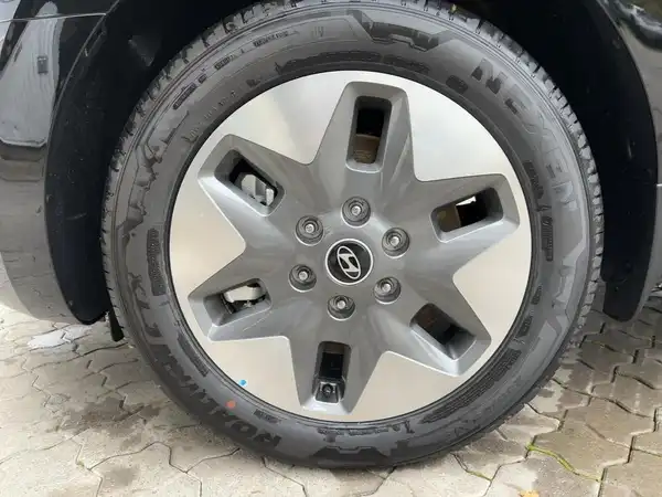 HYUNDAI STARIA (7/14)