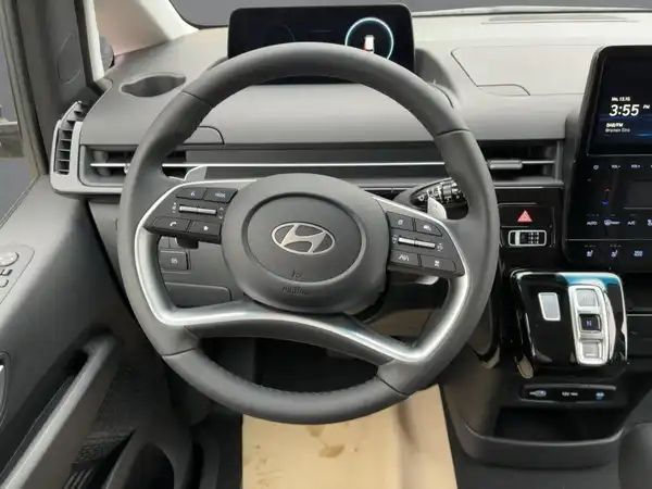 HYUNDAI STARIA (9/14)