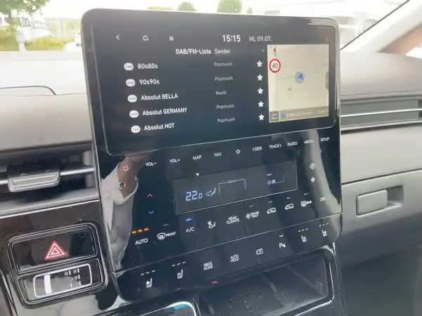 HYUNDAI STARIA (10/15)