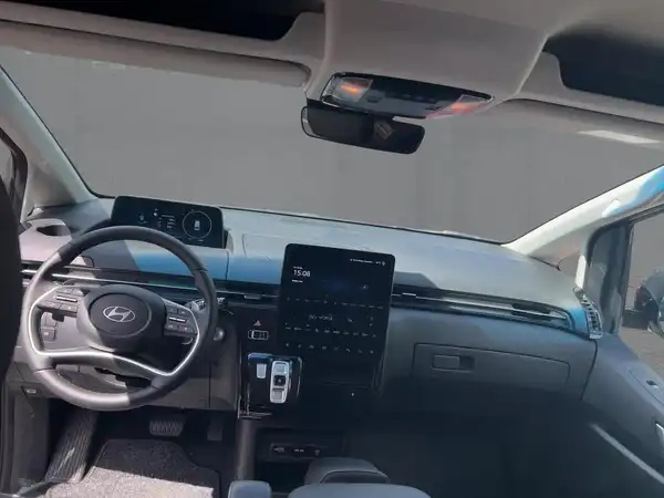 HYUNDAI STARIA (8/14)